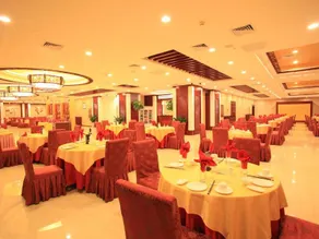 Wan Fang Yuan Guo Ji Hotel - Image 2