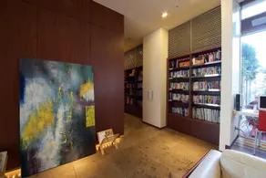 Library Hotel Higashi Nibancho - Image 3