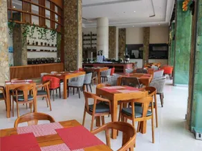 Amarsvati Luxury Resort Condotel & Villa - Image 4