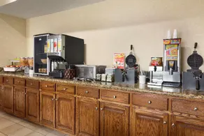 Howard Johnson by Wyndham Murfreesboro - Image 3