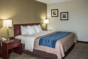 Comfort Inn - Image 5