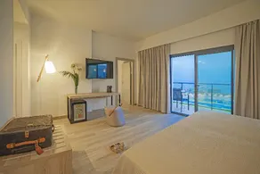 Cabogata Beach Hotel - Image 2