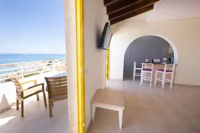 MyroAndrou Hotel Apartments - Image 5