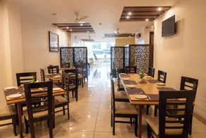 Hotel Raj Plaza - Image 2