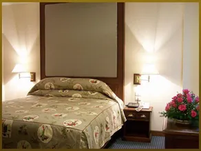 Sri U-Thong Grand Hotel - Image 4