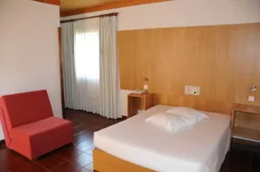 Eco Salvador Hotel - Image 4