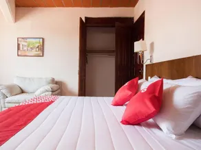 OYO Hotel Santiago Plaza - Image 2