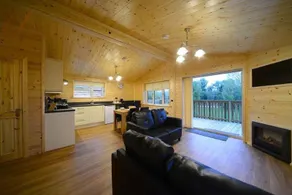 Woodlakes Park - Image 3