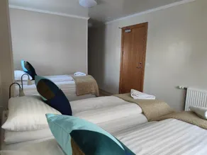 Mikligarður Guesthouse - Image 5