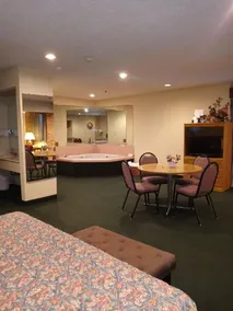 New Martinsville Inn - Image 4
