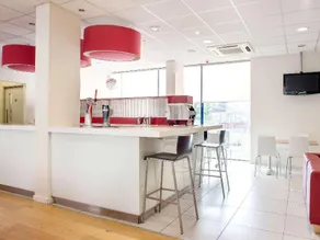 Travelodge London Kew Bridge Hotel - Image 3