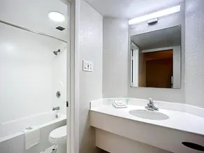 Motel 6 Jacksonville Fl Airport Area South - Image 3