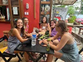 Mais Que Nada Hostel & Patio-Bar - Image 4