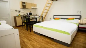 Flying Bed Apartment close to Prague Castle and Airport - Image 3