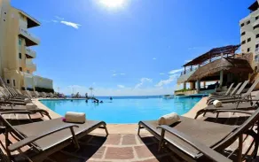 Cancun Plaza Relax Studios - Image 5