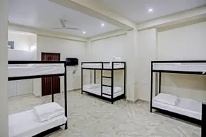 Hostel S B Guest House - Image 4