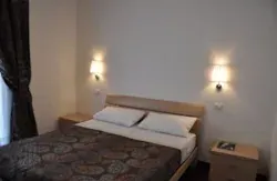 B&B Bonny - Image 2