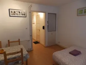 Leidse Square Nightlife Apartment - Image 4