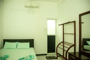 Yala Hostals - Image 5