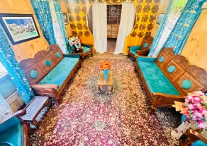 Houseboat Shambala - Image 2