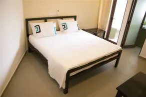 Saninro Residences & Food Court - Image 5