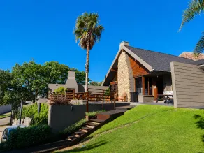 Hotel Lungile Lodge Beachfront Backpackers - Image 2