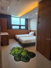Myeongji Ocean Stay - Image 3
