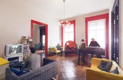 Pal's Hostel and Apartments - Image 3