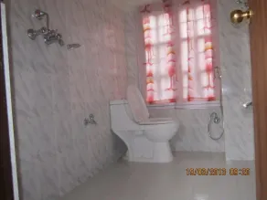 Happy Hostel - Image 2