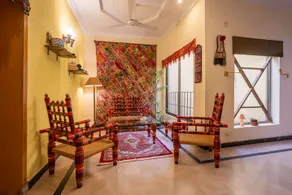Coyote Den Travelers Hostel Islamabad - Image 4