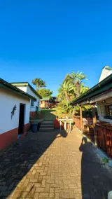 Valley View Backpackers - Image 2