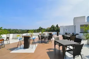 Saninro Residences & Food Court - Image 2
