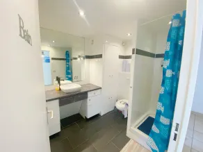 Budget-Friendly Bunk/Shared Room - Image 4