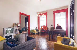 Pal's Hostel and Apartments - Image 3
