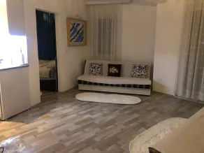 Studio Aqua - Image 3