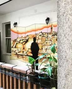 Pop Art Hostel - Image 5