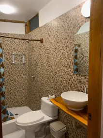 Hidden House Hostel Montañita - Image 4