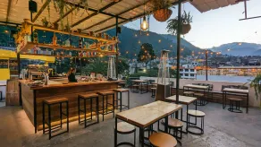 Erupcion Art Hotel & Hostel - Image 2