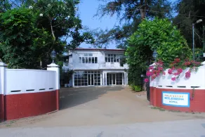 Palm Grove Holiday Inn - Image 4
