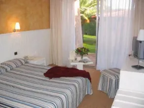 Val'Hotel - Image 4