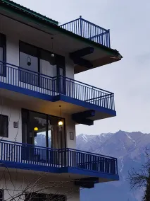 Curious Cat Cottage, Naggar - Image 2
