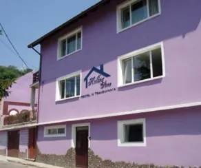 Rolling Stone Hostel - Image 2