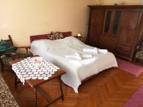 Thomas Apartment - Image 2