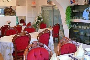 White Villa Bed and Breakfast - Image 3