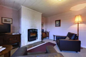 Hollyhock Cottage - Image 5