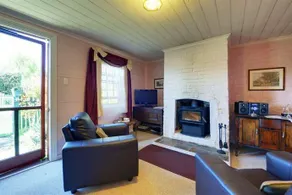 Hollyhock Cottage - Image 4