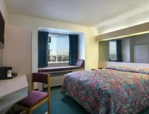 Country Meadows Apartments - Image 5
