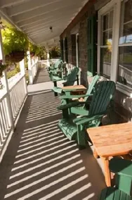 Three Stallion Inn - Image 3
