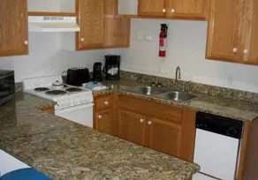 Whaler Inn Beach Club - Image 5
