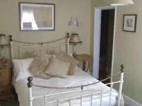 High Street Farm House - Image 2